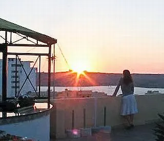 The Crown * Buġibba